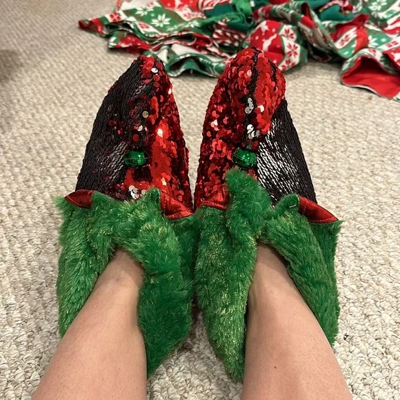 Jingly size large extra large, 9 to 11 elf sequin slippers, red silver green - Picture 5 of 8